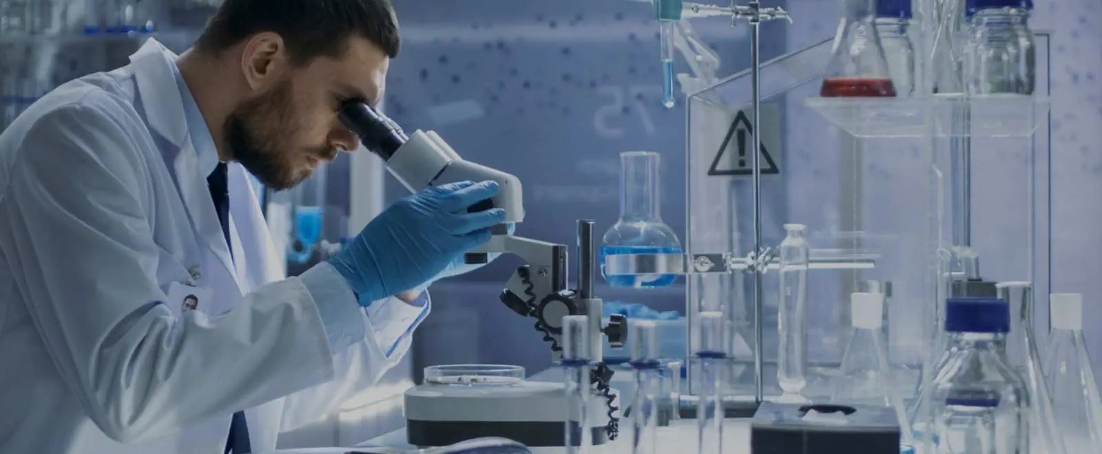 Advancements_CompositeArmourStepTech-EngineeredToFlex-Earth_2-1 Konstruktion aus Vinyl-Ester-Harz