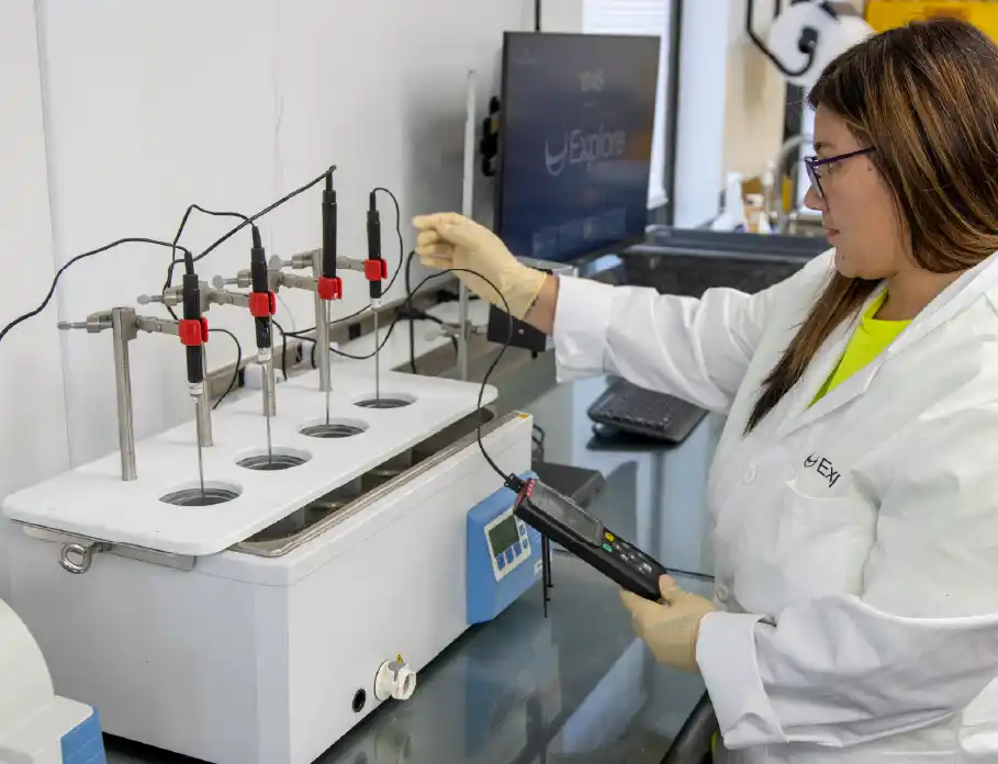 Dealer_Technology-HittingTheMark Maßnahmen zur Qualitätskontrolle von Glasfaserbecken